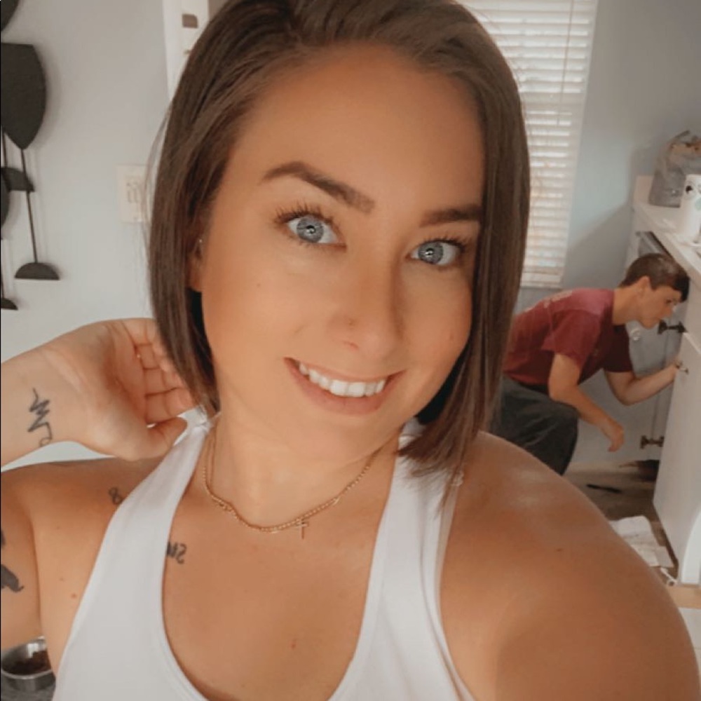 Meet your Posher, Danielle